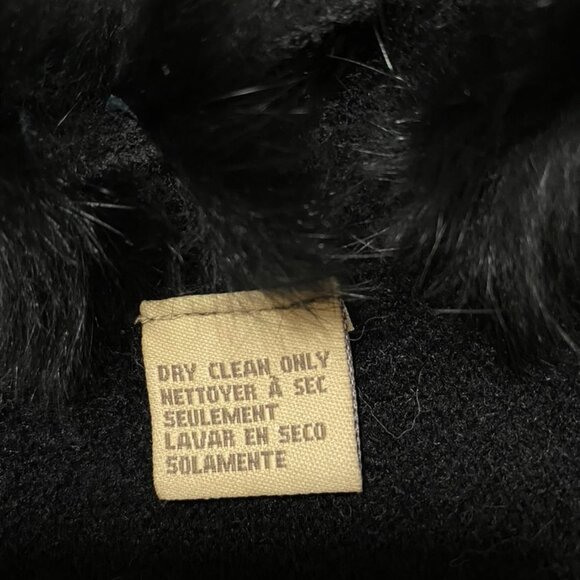 Jones NY Black boucle wool poncho with angora trim - Picture 13 of 13